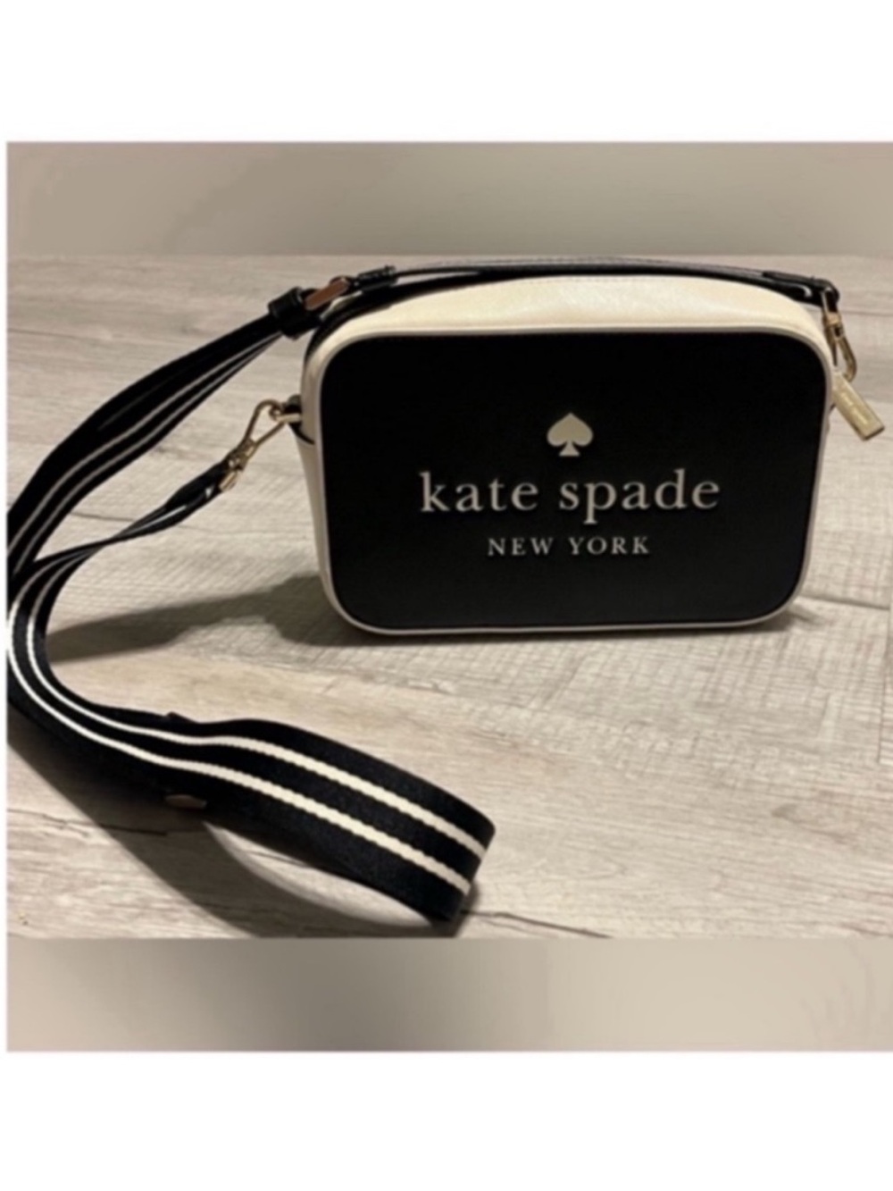 Kate Spade snap camera bag